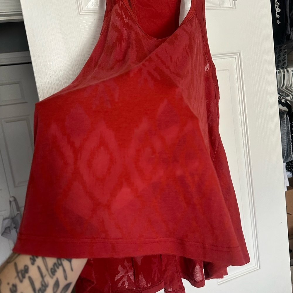 EUC Testament Semi-Sheer Razorback Tee đ - Picture 6 of 9